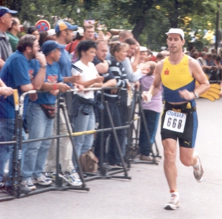 Frank Nachtsheim kurz vor dem Zieleinlauf nach 3,8Km Schwimmen, 180 Km Radfahren und 42,2 Laufen<